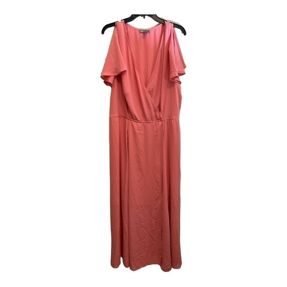 LOVE by Design FLUTTER SLEEVE WRAP MAXI DRESS IN PINK - Picture 2 of 14